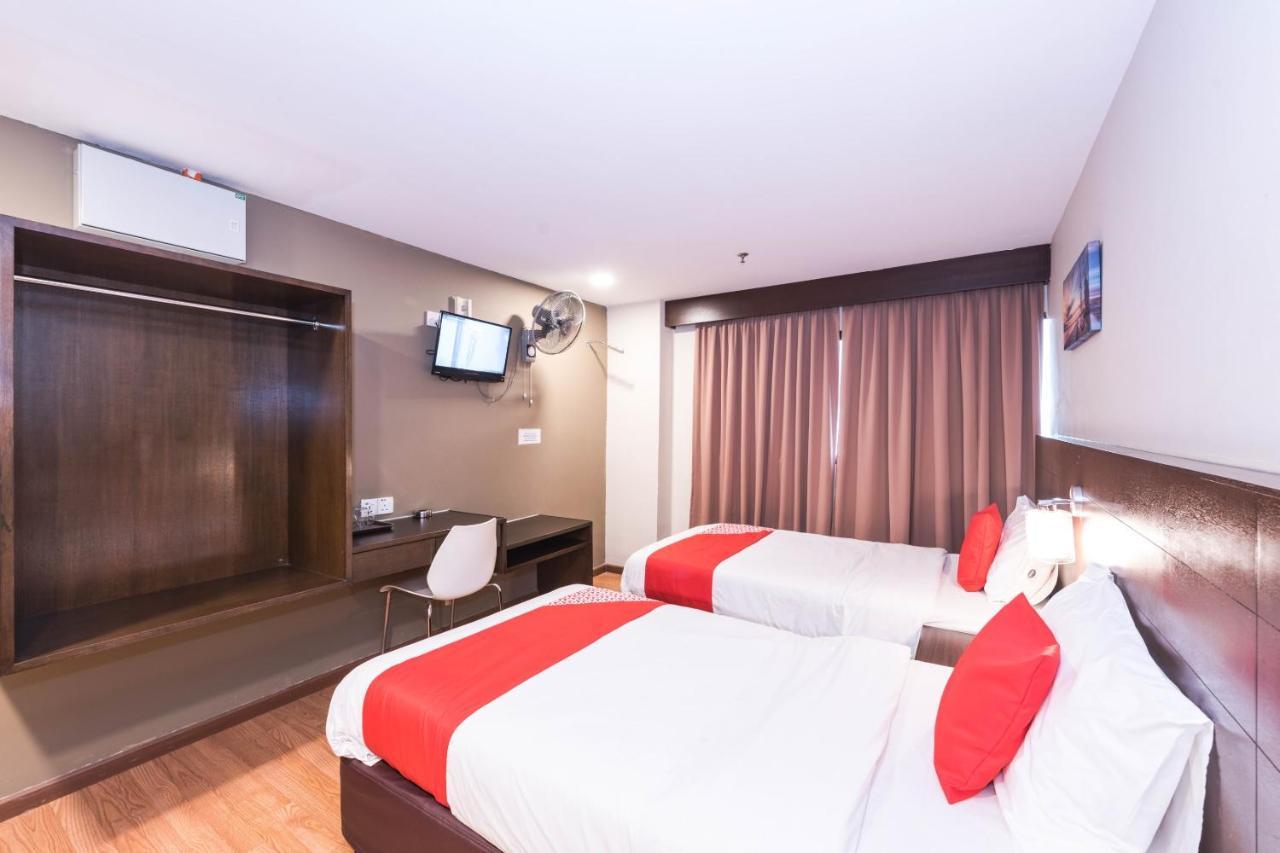 Oyo 89421 Pp Island Hotel Джорджтаун Экстерьер фото