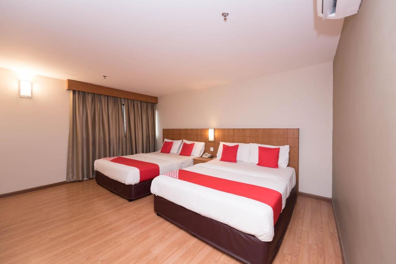 Oyo 89421 Pp Island Hotel Джорджтаун Экстерьер фото