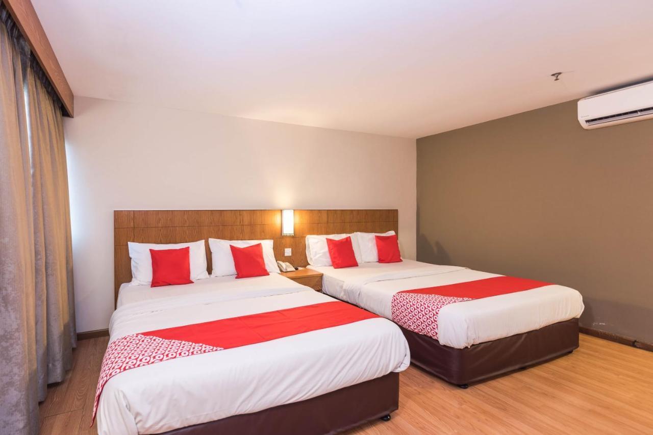 Oyo 89421 Pp Island Hotel Джорджтаун Экстерьер фото