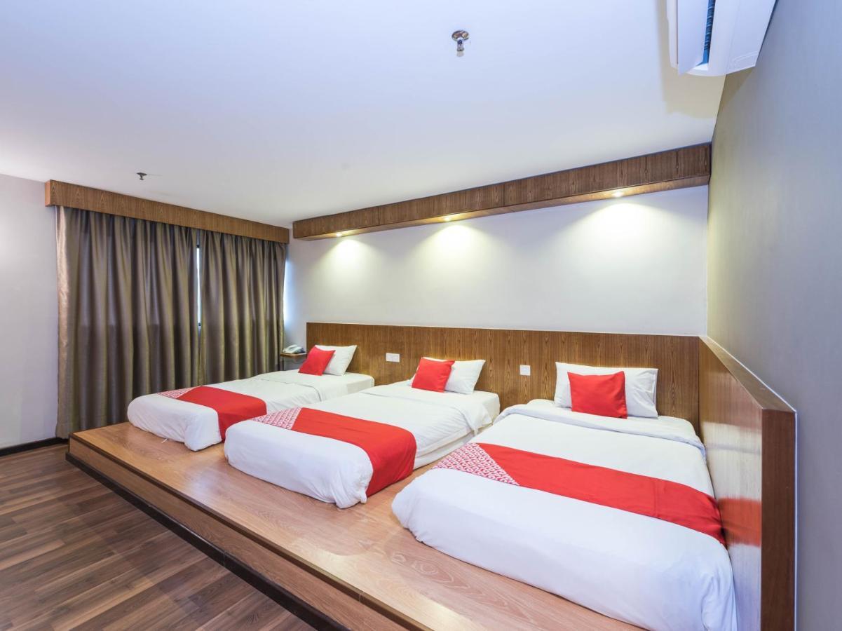 Oyo 89421 Pp Island Hotel Джорджтаун Экстерьер фото