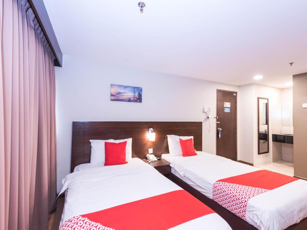 Oyo 89421 Pp Island Hotel Джорджтаун Экстерьер фото