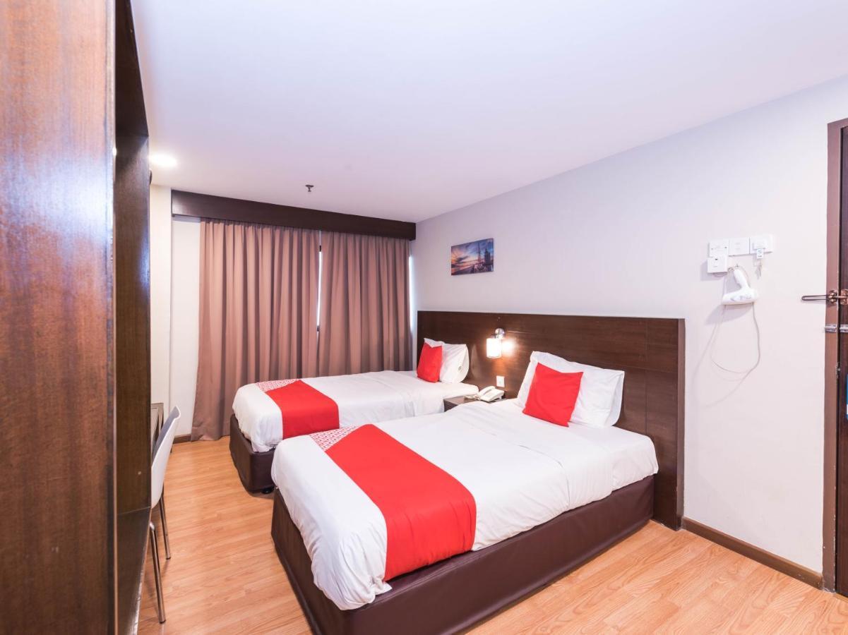 Oyo 89421 Pp Island Hotel Джорджтаун Экстерьер фото